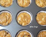 Foto langkah ke 6 dari resep Banana Choco Chips Muffin.