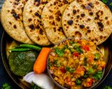 सत्तू की मोटी रोटी और आलू प्याज टमाटर की चटपटी चटनी - स्वादिष्ट पौष्टिक देसी भोजन रेसिपी चरण 12 फोटो