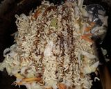 Foto langkah ke 4 dari resep Mie telor goreng.
