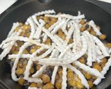 Hình bước làm 2 của món Tempeh Kho Dừa Chay 🌱