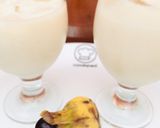 A picture of step 1 of Banana Shake.