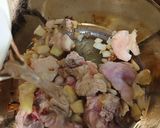 Gambar langkah 2 resipi Sup Brokoli Ayam.