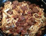 A picture of step 5 of Tinklee's. Easy Sausage Pasta.