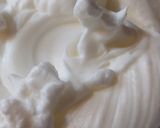 Foto del passaggio 2 della ricetta Torta magica mirtilli e limone