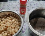 A picture of step 1 of Spicy Peri peri American vegetable pasta masala.