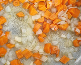 Foto del paso 3 de la receta: 🍴🍗 Arroz con muslitos de pollo