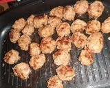 A picture of step 8 of Meatball sauce.