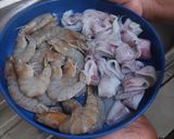 Foto langkah ke 1 dari resep Tom yum Seafood ala Rumahan.