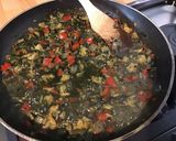 Une image de l'étape 14 de Diable de courge sucrine farcie morue,poivron,oignon au bouillon de curry.