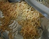 A picture of step 1 of Vermicelli kheer.