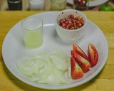 รูปขั้นตอนการทำที่ 4 ของ ยํามาม่า แซ่บสะใจ อร่อยง่ายๆ ได้ประโยชน์