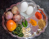 முட்டை தக்காளிப் புட்டு ரெசிபி ஸ்டேப் 1 புகைப்படம்