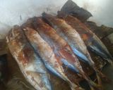 Foto langkah ke 1 dari resep Ikan Asap Kuah Santan.