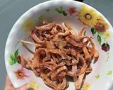 Hình bước làm 1 của món Nộm khô mực xoài xanh