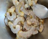 A picture of step 2 of Prawns curry.
