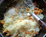 Foto langkah ke 4 dari resep Risol Kampung isi Bihun.