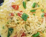 A picture of step 3 of My Nice Omelette for Lunch today. 😁.