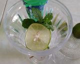 Foto langkah ke 3 dari resep Lime Mojito.