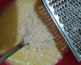 Foto langkah ke 3 dari resep Telur Susu Keju Dadar.