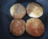 A picture of step 6 of Chana dal tikki.