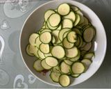 Foto del passaggio 1 della ricetta Riso con zucchine e gamberetti