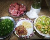 A picture of step 2 of Green karahi.