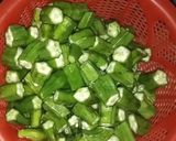 A picture of step 1 of Bhindi Fry.