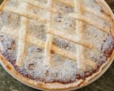 Foto del passaggio 12 della ricetta Crostata alla Marmellata di Fragole con Frolla al Limoncello