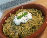 Foto del paso 5 de la receta: Tallarines con salsa de pesto de calabacín y requesón 🍝