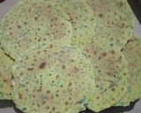 A picture of step 3 of Methi Khakhra.