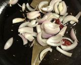 A picture of step 4 of Potoler Korma (Parwal / Pointed Gourd Curry).