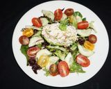 Foto del paso 4 de la receta: Palta rellena con ensalada de atún