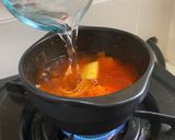 Foto langkah ke 5 dari resep Tuna Kimchi Jjigae 참치김치찌개 | Halal & No Gochujang.