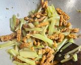 Foto langkah ke 4 dari resep Tumis Labu Siam Tempe.