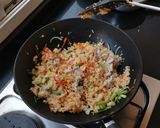 รูปขั้นตอนการทำที่ 6 ของ ข้าวผัดหมูชาบู