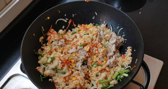 6 ข้าวผัดหมูชาบู