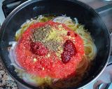Foto del paso 12 de la receta: Muslos de pollo en bolsa al horno en salsa de tomate confitado
