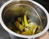 A picture of step 2 of Drum stick soup.