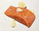 Foto langkah ke 1 dari resep Salmon Butter Sauce.