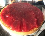 Foto del paso 7 de la receta Tarta rellena de mermelada de fresa y cobertura de chocolate blanco