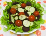 Foto del paso 1 de la receta: Ensalada Veraniega con beterraga, tomatitos cherry, pepino, lechuga!