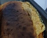A picture of step 5 of Christmas Tutty fruity vanilla cake.