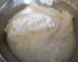 A picture of step 1 of Fruit cream.
