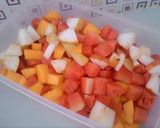 Foto langkah ke 1 dari resep Salad buah 🍐🍏🍇🍓.