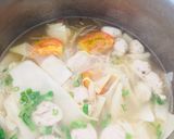 Hình bước làm 3 của món Canh măng chua chả cá