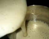 A picture of step 4 of Plain Banana shake.