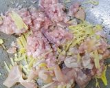 รูปขั้นตอนการทำที่ 2 ของ ไก่+หมูผัดขิง