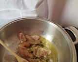 A picture of step 3 of Basil with Tomato cocktail macaroni.