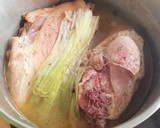 Foto del paso 2 de la receta: Codillos de cerdo