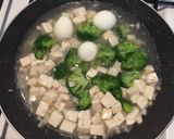 Foto langkah ke 10 dari resep Makanan AnakSup Puyuh Tahu Brokoli.